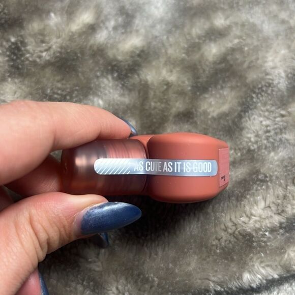 BNWT - KAJA LOVE SWIPE LIP MOUSSE - 03 EVERYGIRL - Picture 5 of 5